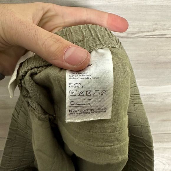 H&M LOGG Womens Olive Shorts Size 4 - Picture 7 of 8